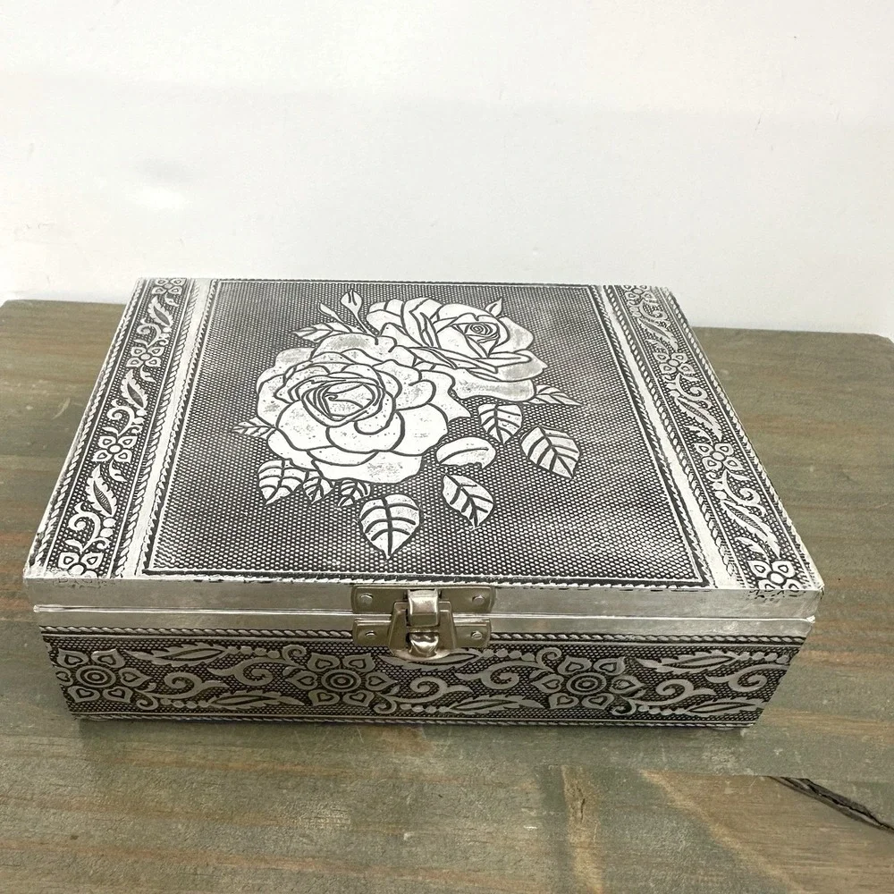 Vintage Silver Tone Hand Embossed Metal Jewelry Box Velvet Lined Rose Floral 7